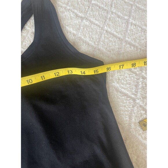 Amazon Essentials Women's Tech Stretch Racerback Tank Top Black Medium - Picture 6 of 7